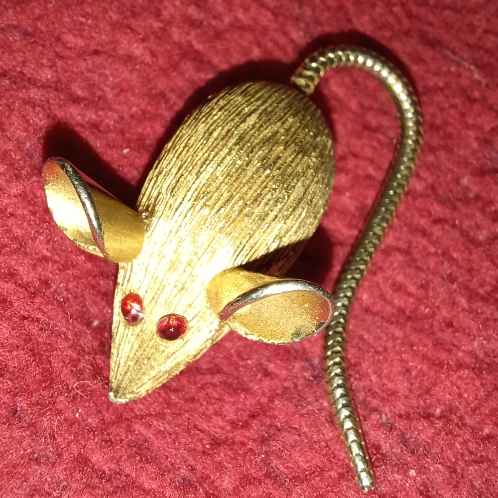 Vintage Gold Mouse Brooch